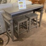 Floor model Console Bar w/stools